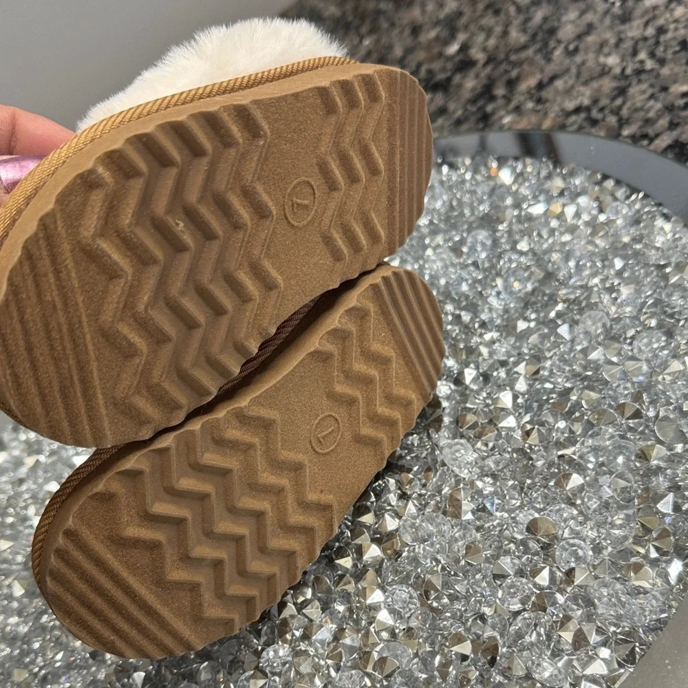 Faux Fur Trim Slipper - Camel and Cream NWOT 7T